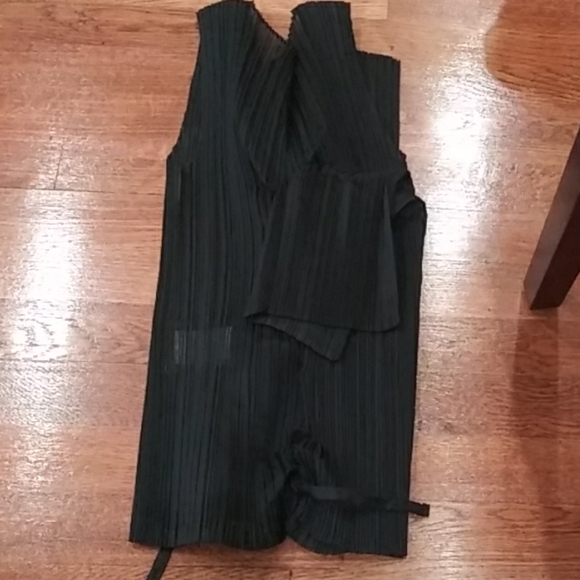 Issey Miyake top - Picture 2 of 6